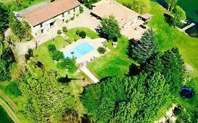 Bed And Breakfast Le Domaine De Charlyne À